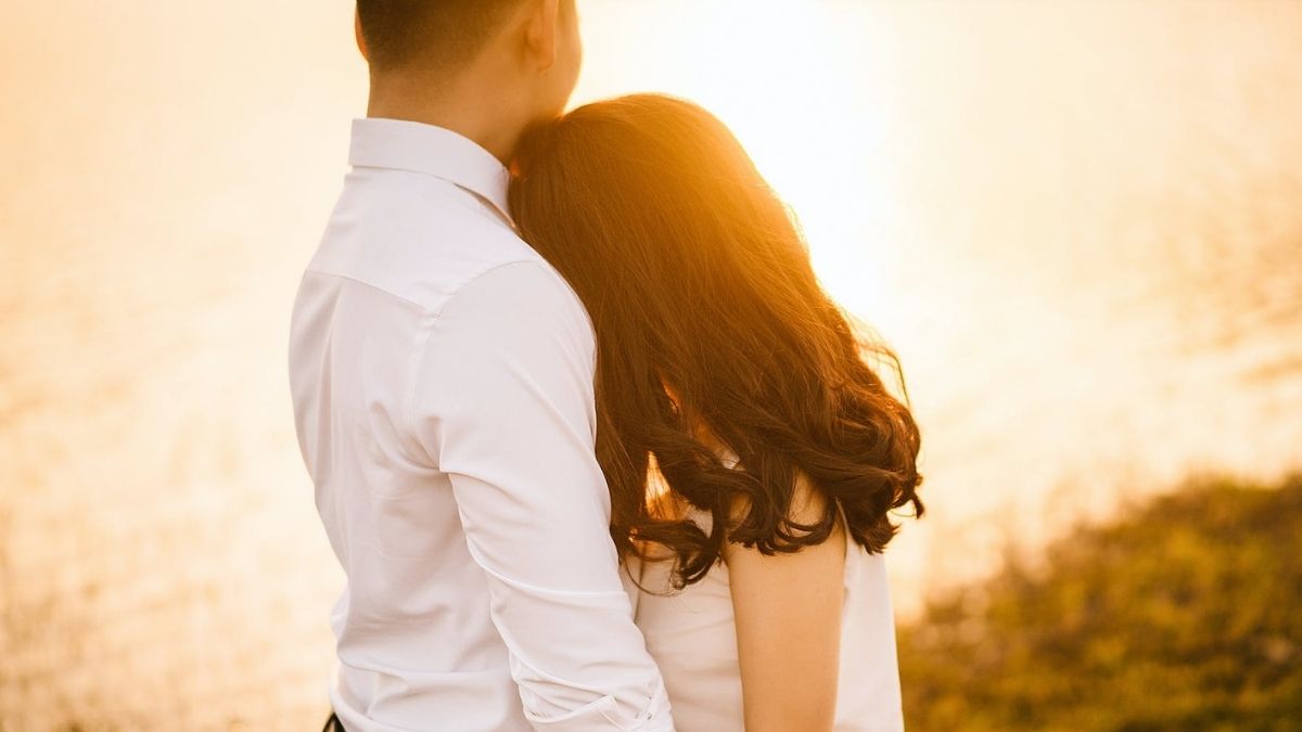 couple dating