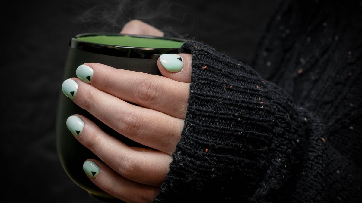 minimal nails