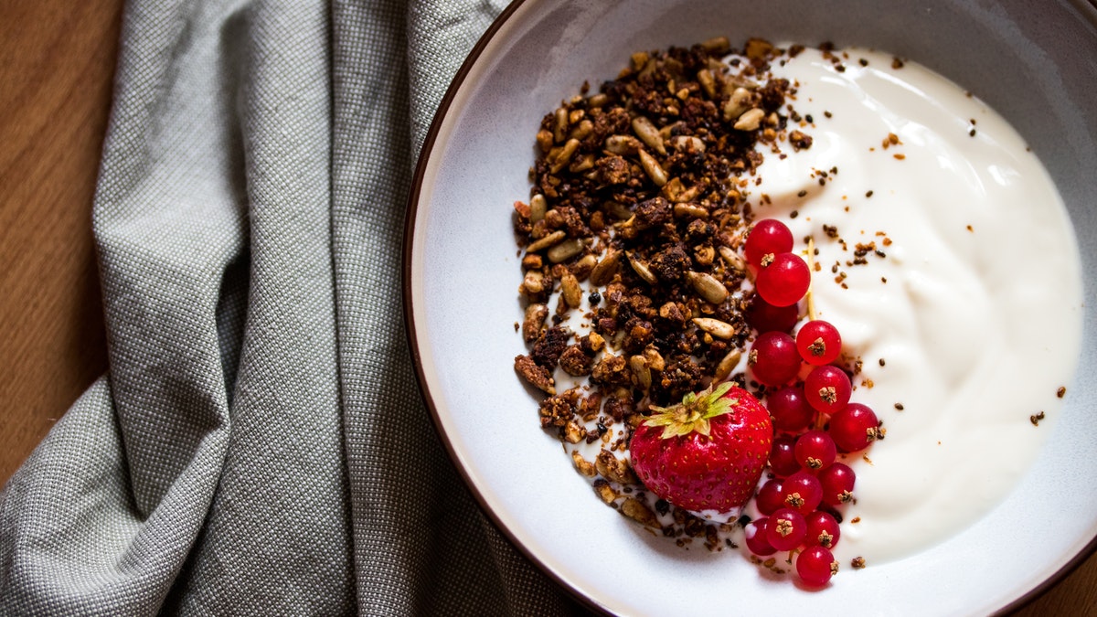 chocolate granola