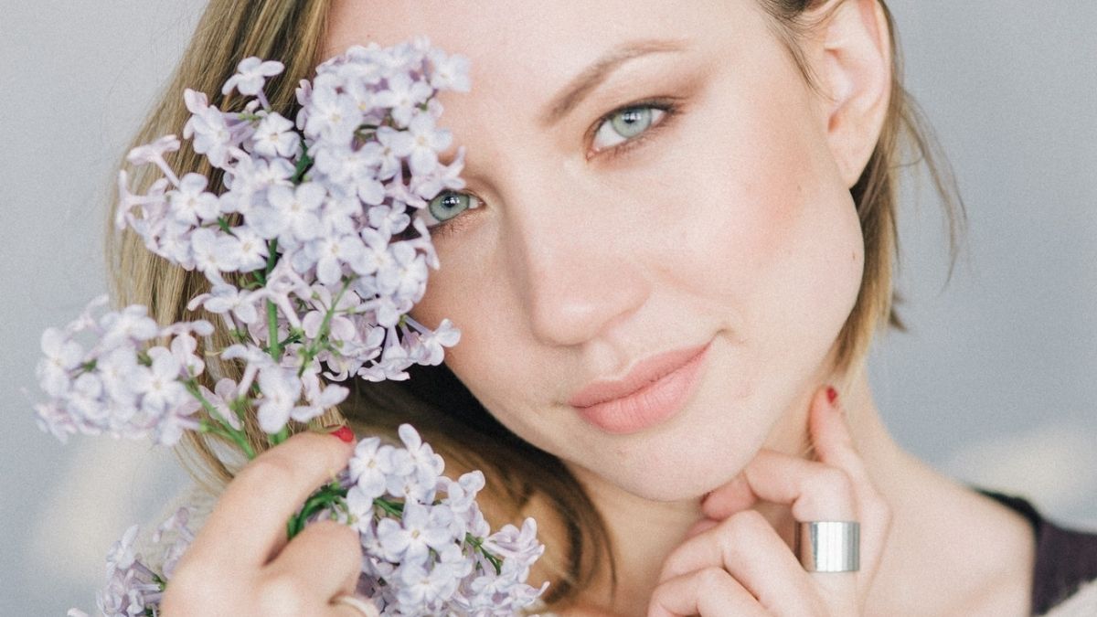 face-yoga-to-5lepto-programma-gia-fusiko-liftingk