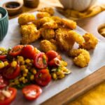garides-pane-me-dip-kai-salata