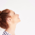 hair-bun-3-eukoles-parallages-gia-atimelito-look