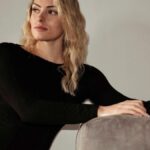 olga-ntalla-echeis-dei-to-koritsi-tou-gntm-me-kastano-kare