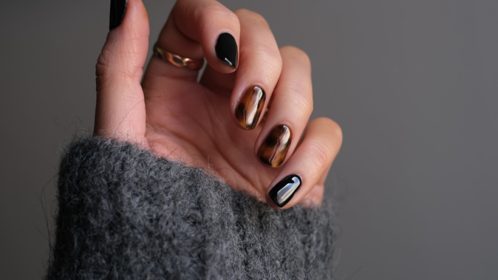 pinterest-nuchia-oi-pio-trendy-apochrwseis-manikiour-gia-to-2022