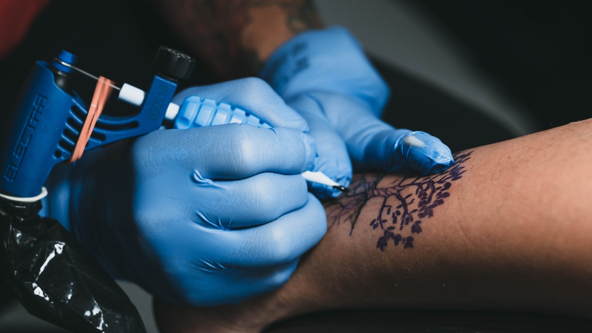 tatouaz-3-prgmata-pou-prepei-na-xereis-prin-to-kaneis