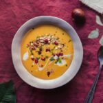 kolokuthosoupa-me-pshth-kolokutha-kai-kastana