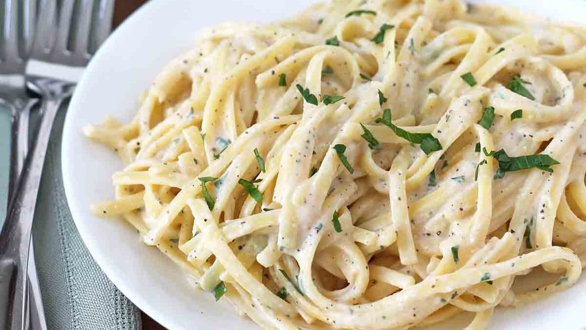 vegan-spaghetti-ala-creme