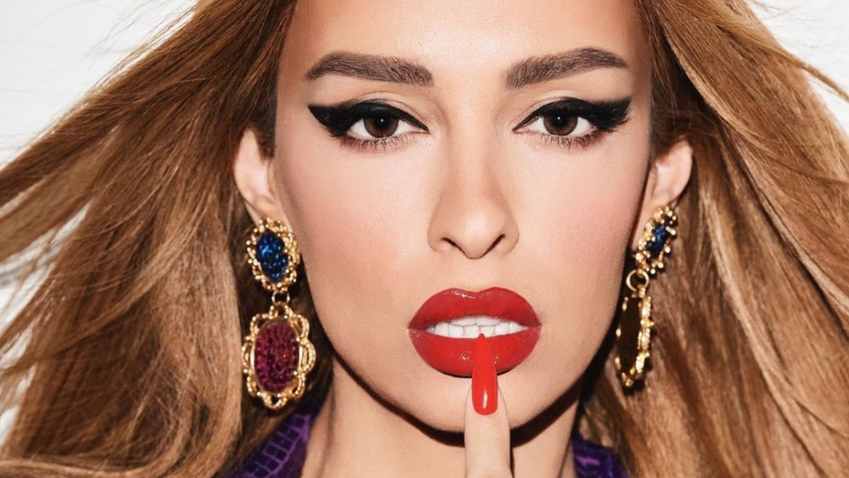 eleni-foureira-ekane-to-pio-shiny-manikiour-tis-anoixis