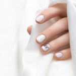 leuka-nuchia-10-manikiour-gia-tin-pio-classy-emfanisi