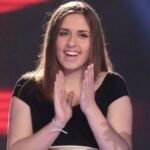 the-voice-i-areti-kosmidou-egine-prwti-fora-manoula