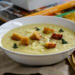 veloute-prasou-me-vouturakia-krouton