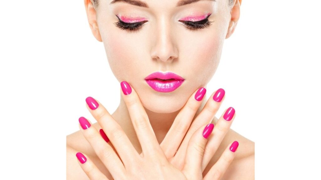 10-kalokairina-manikiour-se-fouxia-gia-tis-pio-girly-emfaniseis (1)