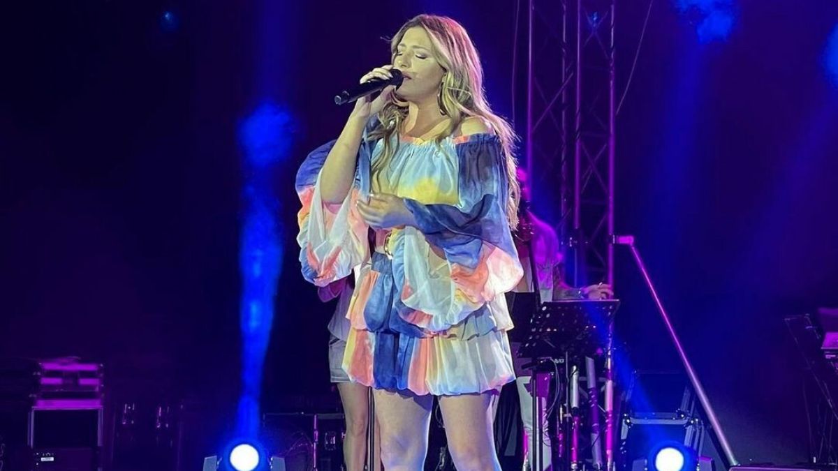 elena-paparizou-exorgismeni-se-sunaulia-tis-na-kalesete-to-100