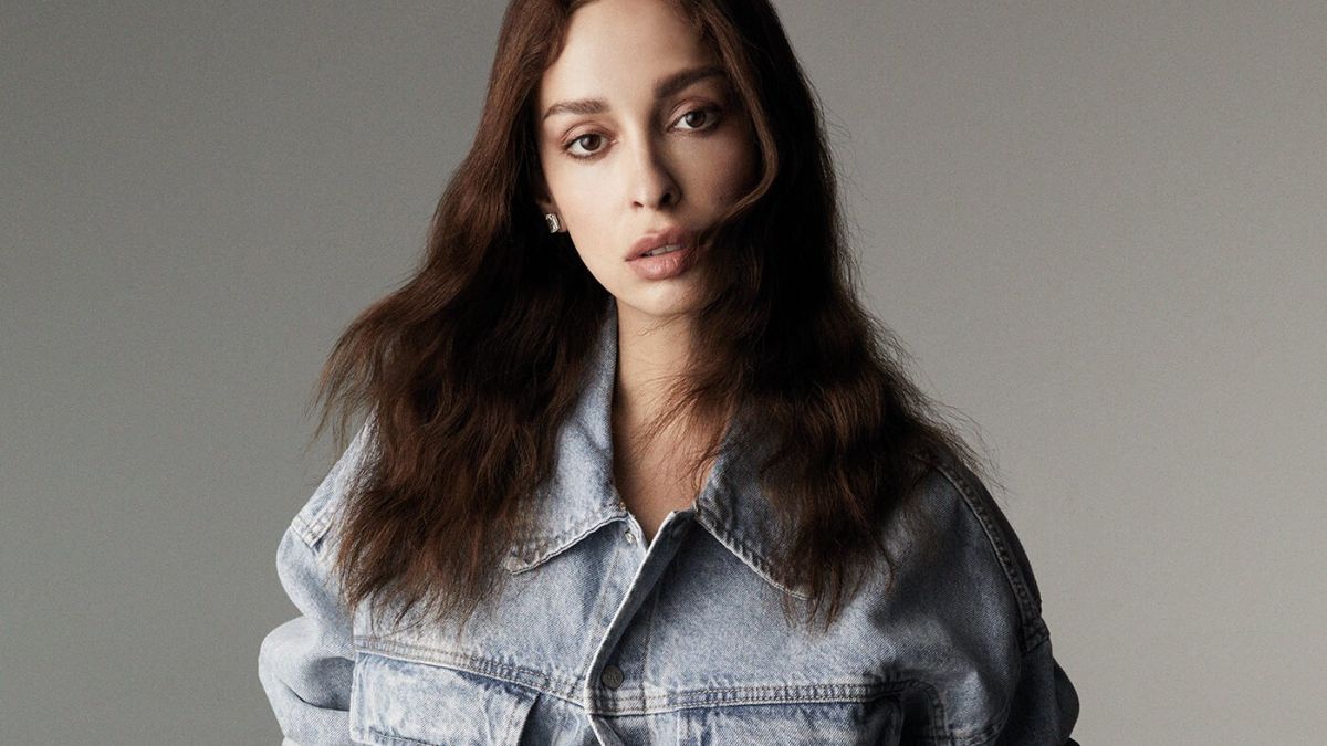 eleni-foureira-pozarei-me-fouskwmeni-koilitsa-pio-omorfi-apo-pote