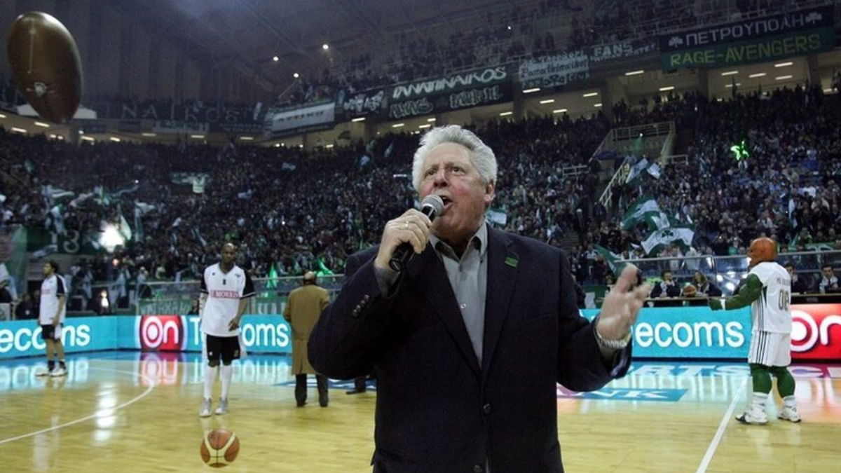 thlipsi-ston-kallitechniko-chwro-pethane-o-giannis-vogiatzis