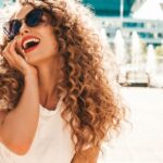 Μπούκλες χωρίς θερμότητα: Τέλειες εμφανίσεις χωρίς να ταλαιπωρείτε τα μαλλιά σας
