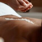 Body Scrubs: Τα οφέλη της απολέπισης και DIY συνταγές
