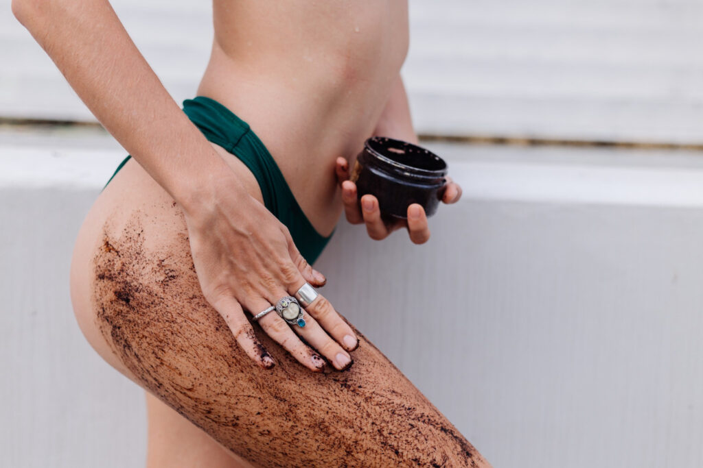 Body Scrubs: Τα οφέλη της απολέπισης και DIY συνταγές