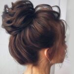 Loose bun: Μοντέρνες παραλλαγές για κάθε περίσταση