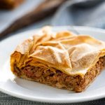 Κιμαδόπιτα με καπνιστή πάπρικα και κασέρι
