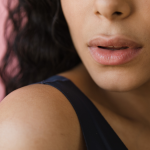 beauty-hacks-etsi-tha-dwseis-ogko-sta-lepta-cheili-sou
