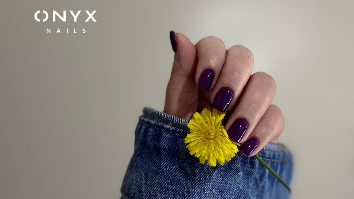 berry-nails-i-pio-zoumeri-anoixiatiki-tasi-sta-nuchia-sou
