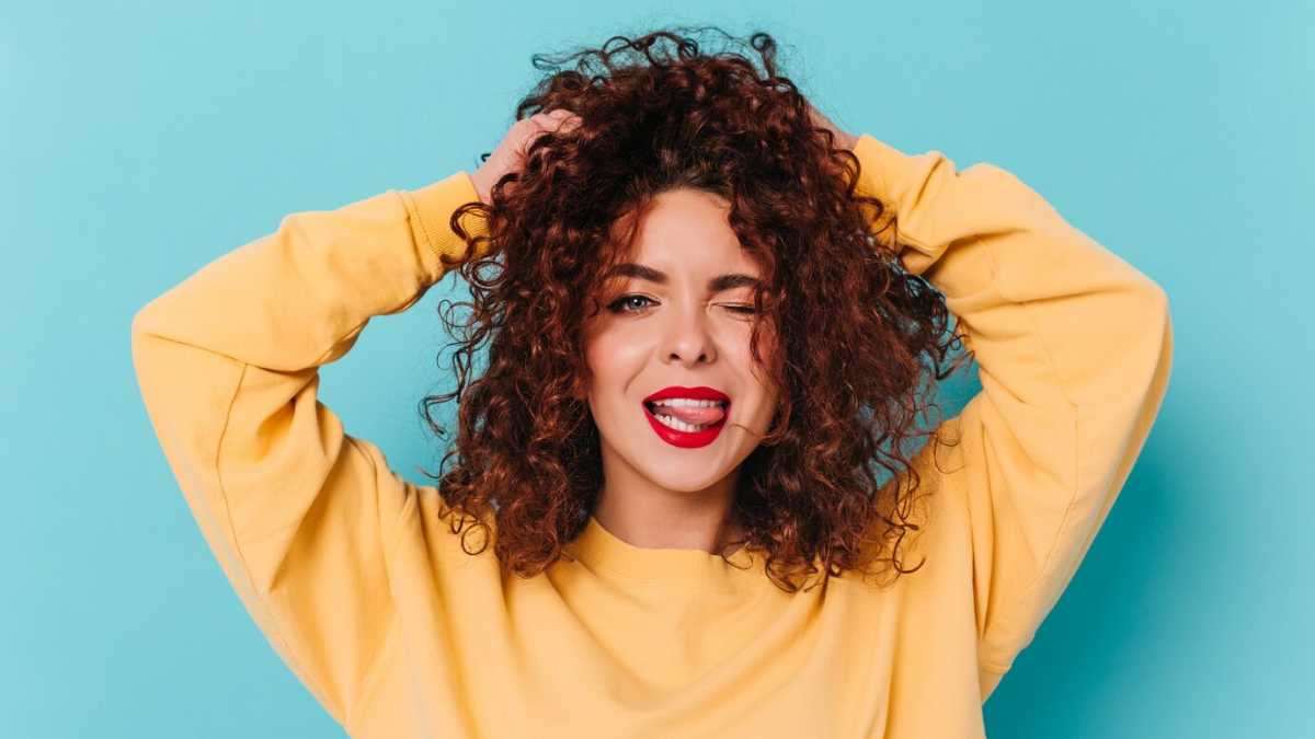 disco-curls-i-nea-tasi-twn-70s-epanerchetai-sta-mallia-mas