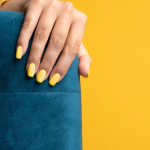 nuchia-2024-to-butter-yellow-einai-to-apoluto-chrwma-tis-anoixis