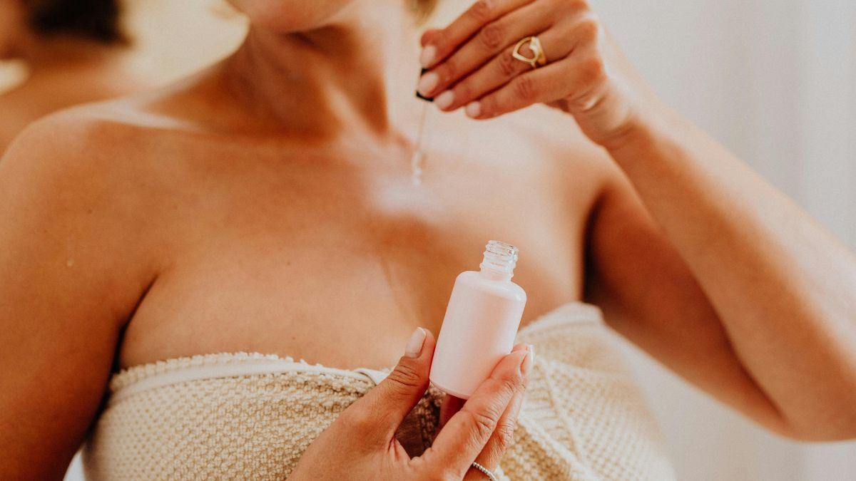 body-skin-cycling-i-nea-skincare-routina-gia-to-swma-sou